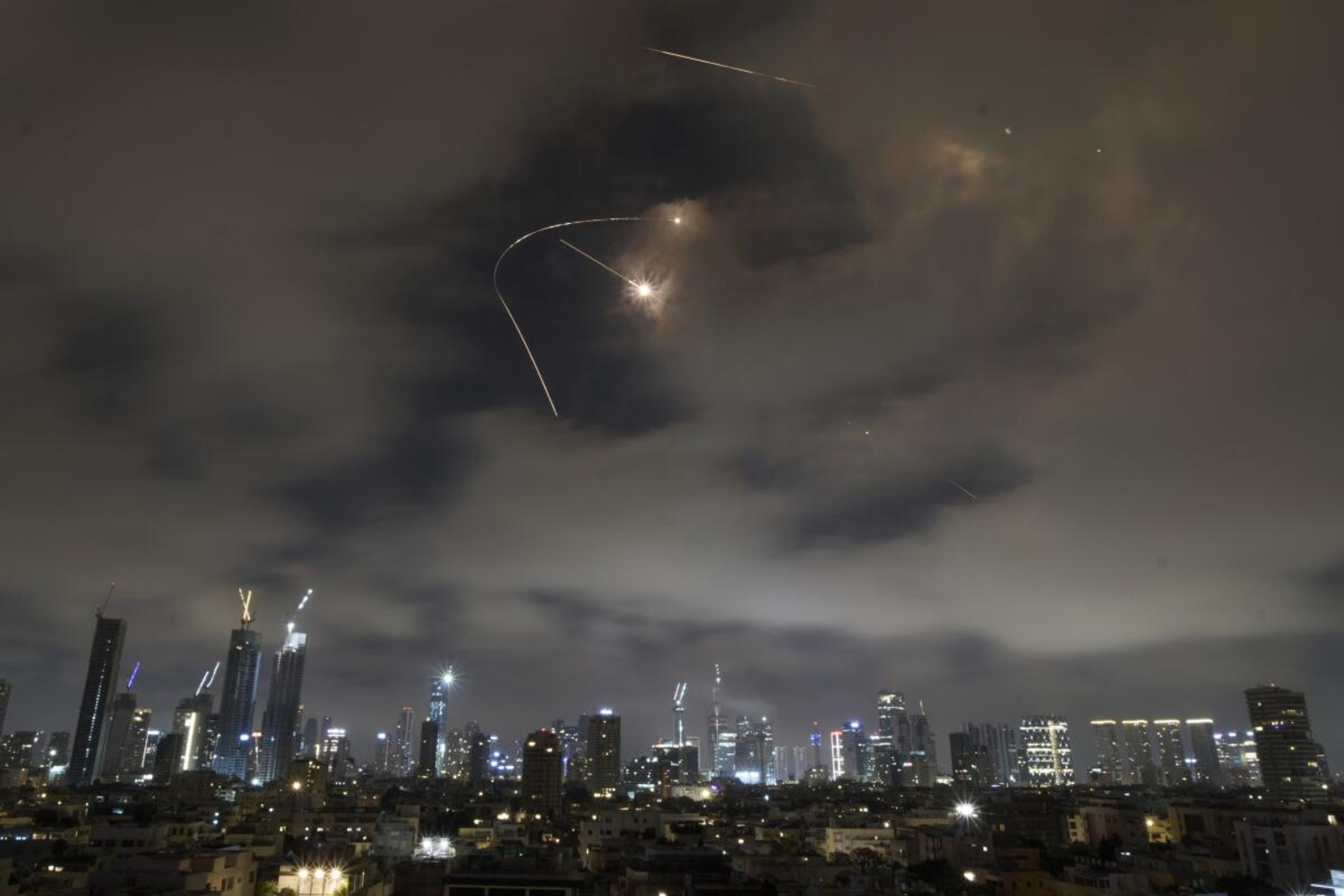 ABD, İran’a hava saldırısı düzenledi